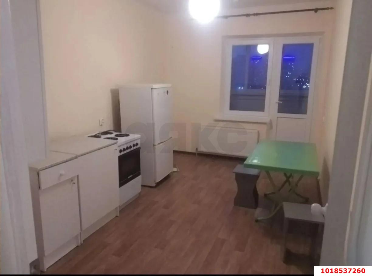Фото №6: 3-комнатная квартира 80&nbsp;м², 12/12&nbsp;эт. - Краснодар, Карасунский внутригородской округ, мкр. Почтовый, ул. имени Валерия Гассия, 4/1