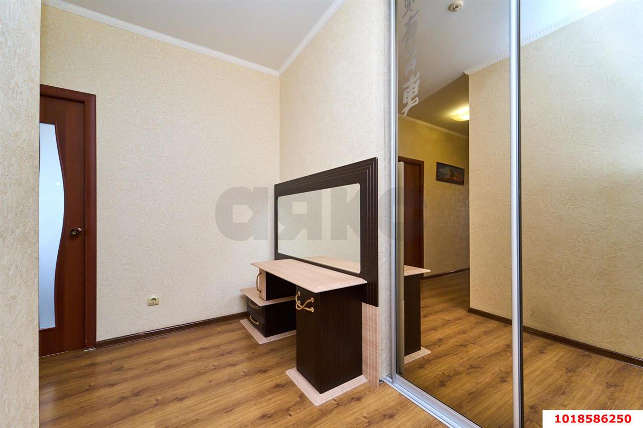 Фото №17: 2-комнатная квартира 72&nbsp;м², 11/16&nbsp;эт. - Краснодар, Западный внутригородской округ, ЖК Новый Город, мкр. Юбилейный, б-р Клары Лучко, 16