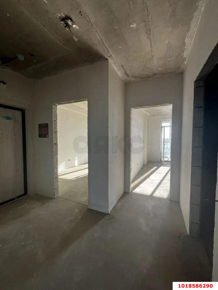 Фото №9: 2-комнатная квартира 71&nbsp;м², 13/24&nbsp;эт. - Знаменский, Карасунский внутригородской округ, мкр. Родные Просторы, ул. Природная, 10Бк21