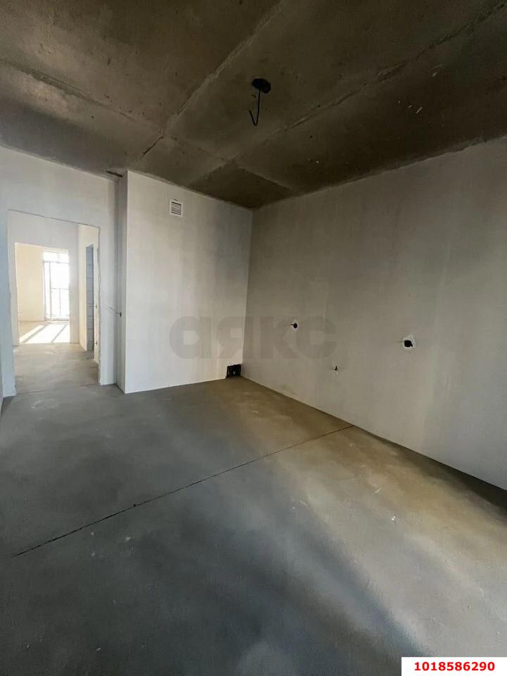 Фото №8: 2-комнатная квартира 71&nbsp;м², 13/24&nbsp;эт. - Знаменский, Карасунский внутригородской округ, мкр. Родные Просторы, ул. Природная, 10Бк21