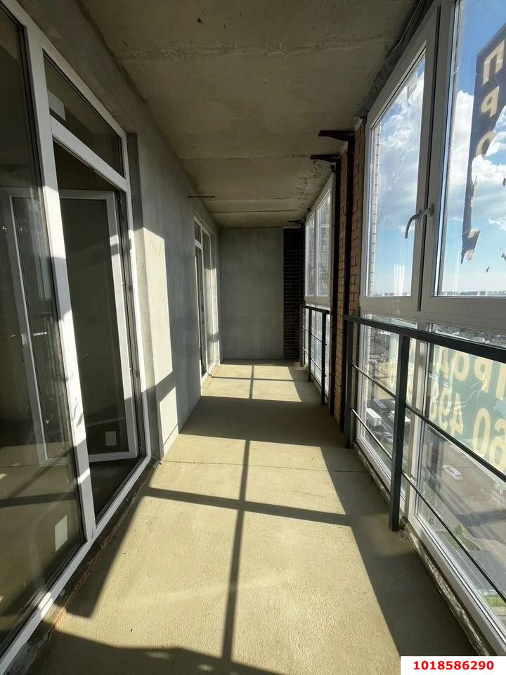 Фото №13: 2-комнатная квартира 71&nbsp;м², 13/24&nbsp;эт. - Знаменский, Карасунский внутригородской округ, мкр. Родные Просторы, ул. Природная, 10Бк21