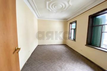 Фото №1: 2-комнатная квартира 38 м², 1/1 эт. - Краснодар, мкр. Центральный, ул. Гоголя, 116