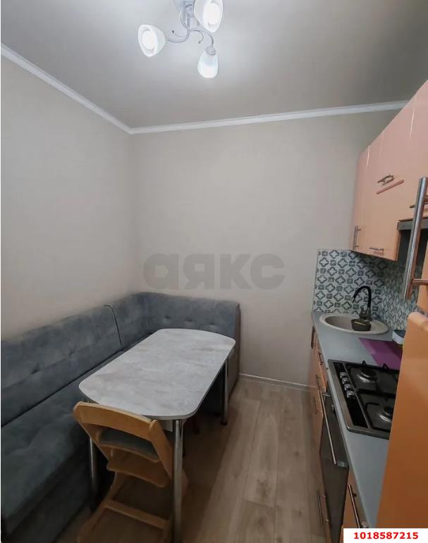 Фото №6: 1-комнатная квартира 36&nbsp;м², 3/6&nbsp;эт. - Краснодар, Прикубанский внутригородской округ, мкр. имени Петра Метальникова, ул. Защитников Отечества, 5