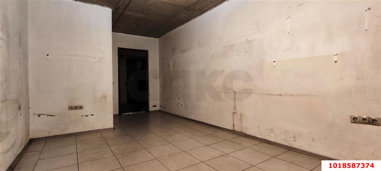 Фото №4: Торговое помещение 16&nbsp;м², 4&nbsp;эт. - Краснодар, Прикубанский внутригородской округ, Калинино, мкр. Завод Радиоизмерительных Приборов, пер. Гаражный, 14/1