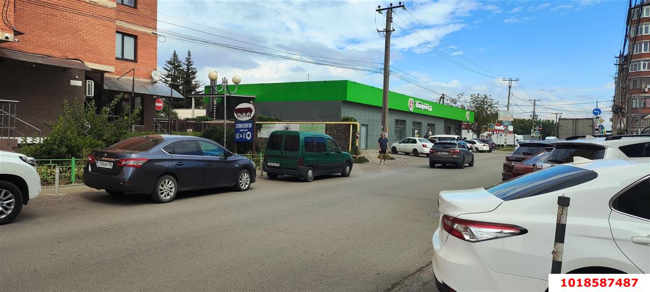 Фото №1: Торговое помещение 10&nbsp;м², 4&nbsp;эт. - Краснодар, Прикубанский внутригородской округ, Калинино, мкр. Завод Радиоизмерительных Приборов, пер. Гаражный, 14/1