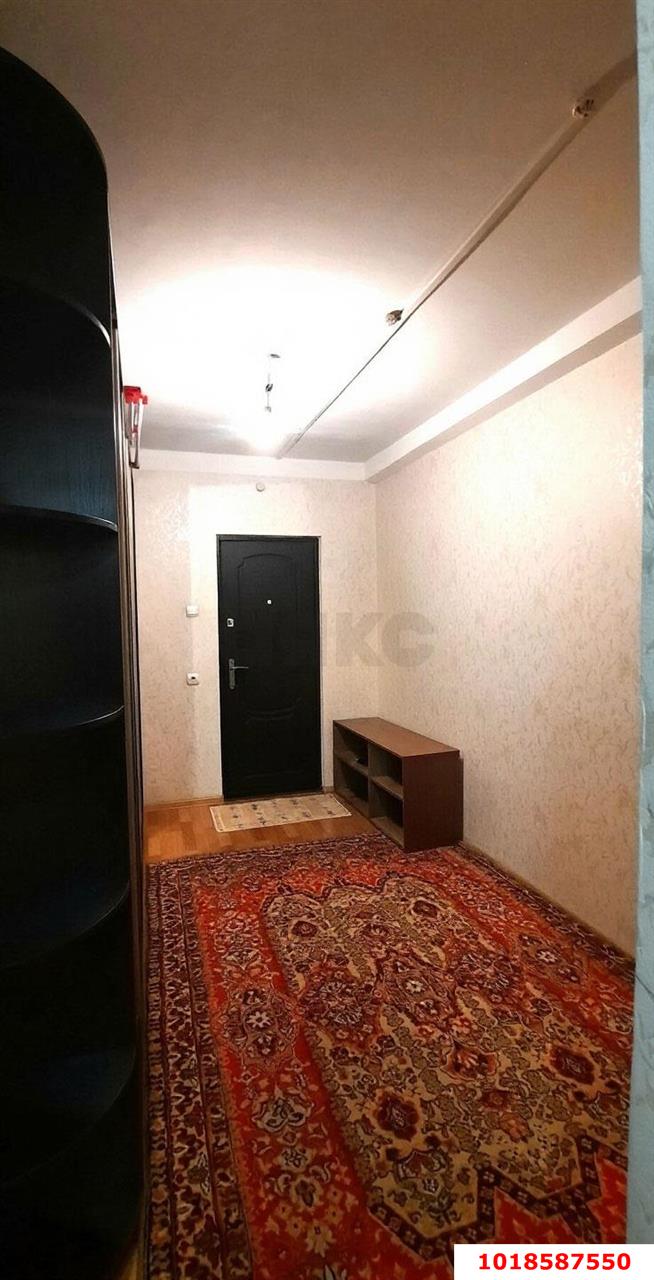 Фото №4: 2-комнатная квартира 74&nbsp;м², 9/16&nbsp;эт. - Краснодар, Центральный внутригородской округ, жилой комплекс имени Чехова, мкр. Дубинка, ул. 1-я Линия Поймы реки Кубань, 2