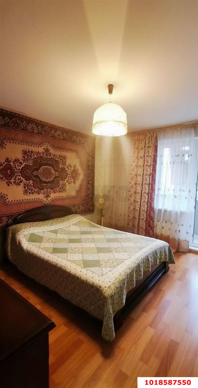 Фото №6: 2-комнатная квартира 74&nbsp;м², 9/16&nbsp;эт. - Краснодар, Центральный внутригородской округ, жилой комплекс имени Чехова, мкр. Дубинка, ул. 1-я Линия Поймы реки Кубань, 2