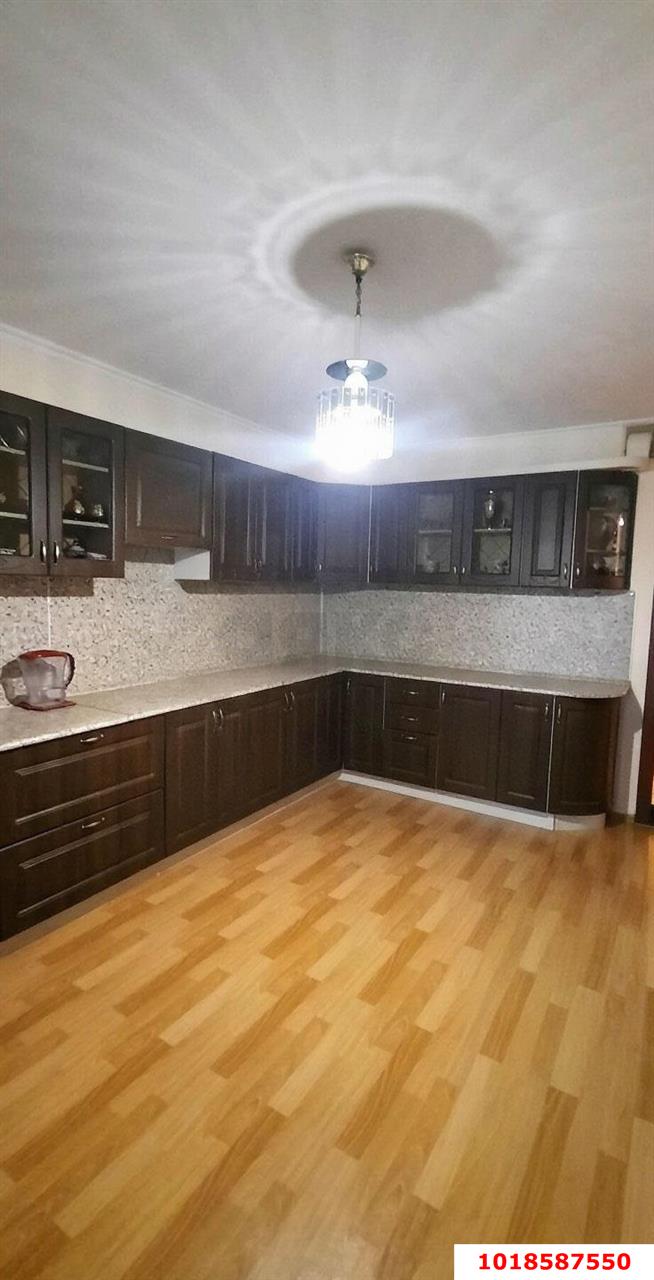 Фото №2: 2-комнатная квартира 74&nbsp;м², 9/16&nbsp;эт. - Краснодар, Центральный внутригородской округ, жилой комплекс имени Чехова, мкр. Дубинка, ул. 1-я Линия Поймы реки Кубань, 2