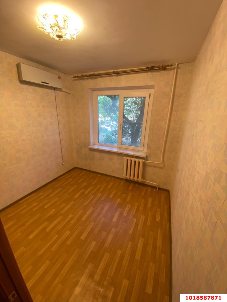 Фото №3: 4-комнатная квартира 82&nbsp;м², 2/10&nbsp;эт. - Новороссийск, Южный, мкр. 10-й, ул. Малоземельская, 1