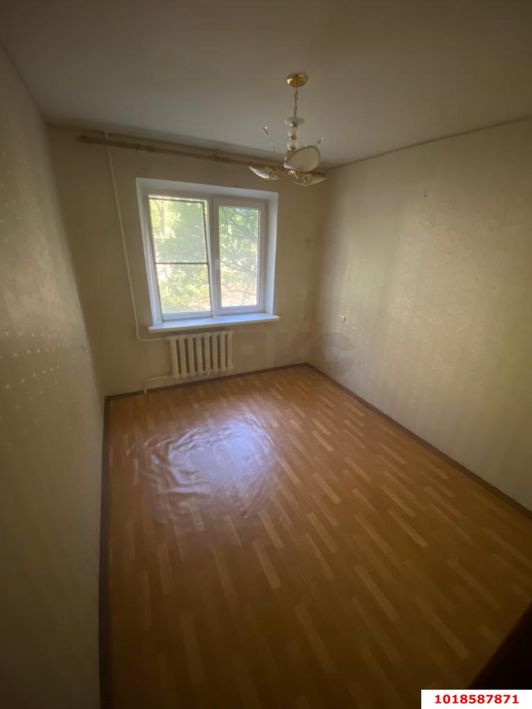 Фото №8: 4-комнатная квартира 82&nbsp;м², 2/10&nbsp;эт. - Новороссийск, Южный, мкр. 10-й, ул. Малоземельская, 1