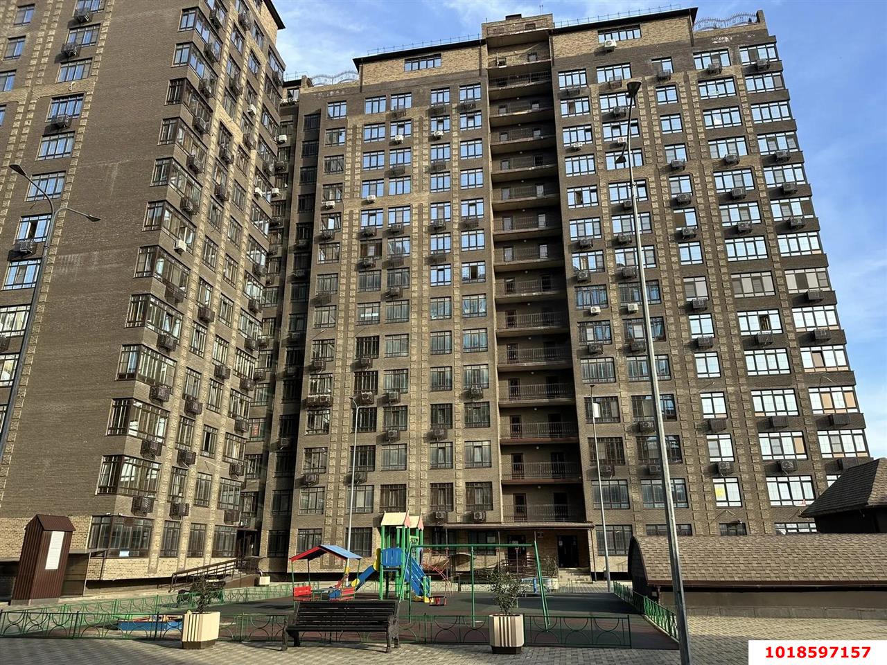 Фото №1: 2-комнатная квартира 90&nbsp;м², 1/16&nbsp;эт. - Краснодар, Прикубанский внутригородской округ, мкр. 9-й километр, ул. Ярославская, 113