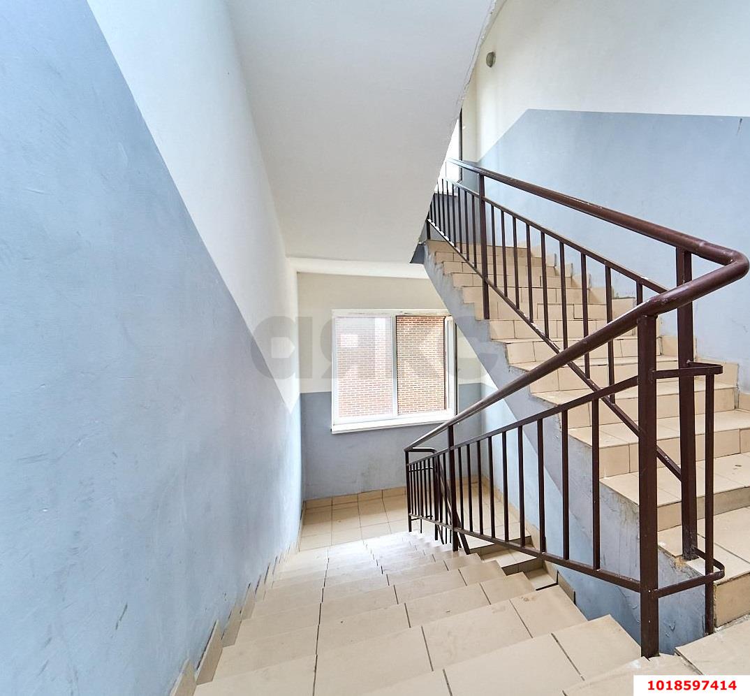Фото №10: 1-комнатная квартира 40&nbsp;м², 2/6&nbsp;эт. - Краснодар, Прикубанский внутригородской округ, Калинино, мкр. Завод Радиоизмерительных Приборов, ул. Сергиевская, 10/1/1