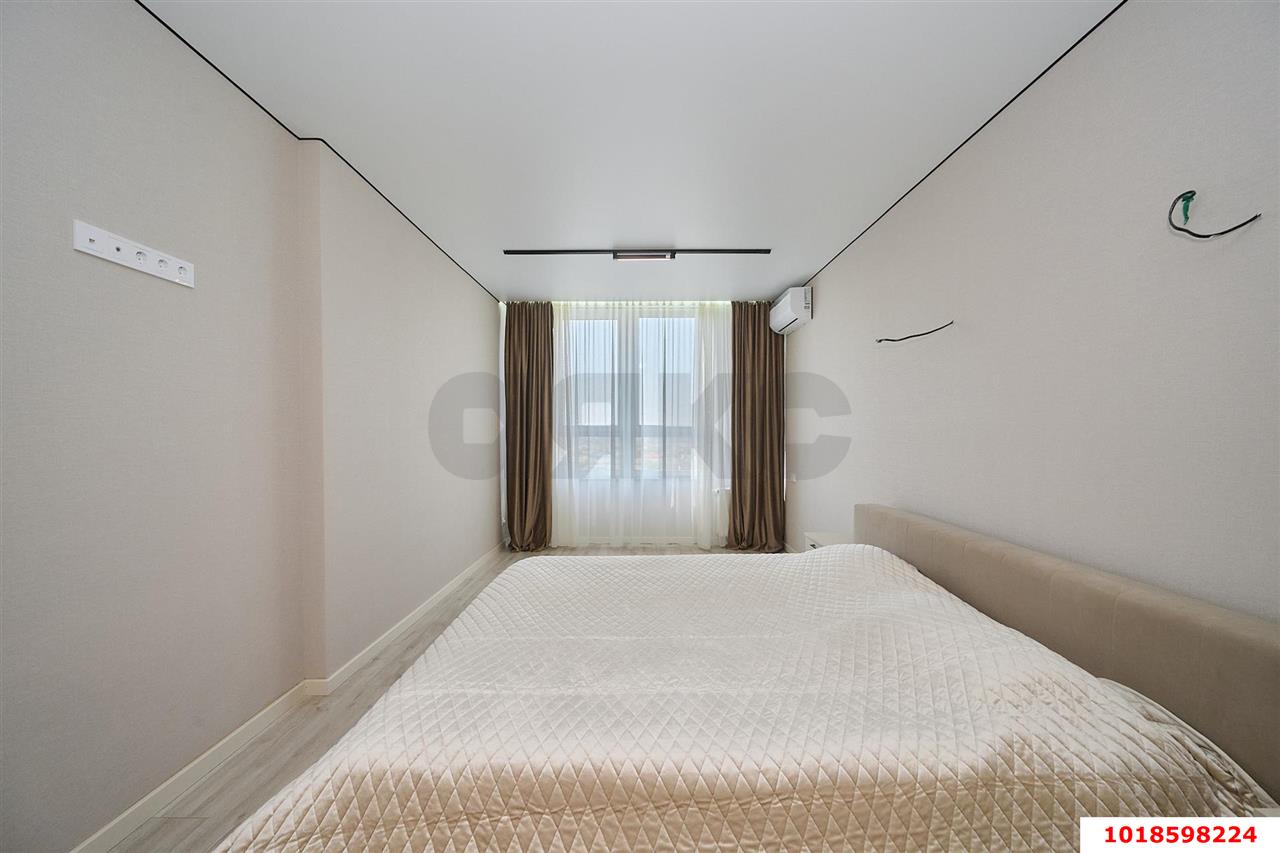 Фото №6: 2-комнатная квартира 72&nbsp;м², 12/18&nbsp;эт. - Знаменский, Карасунский внутригородской округ, мкр. Родные Просторы, ул. Природная, 10Бк2