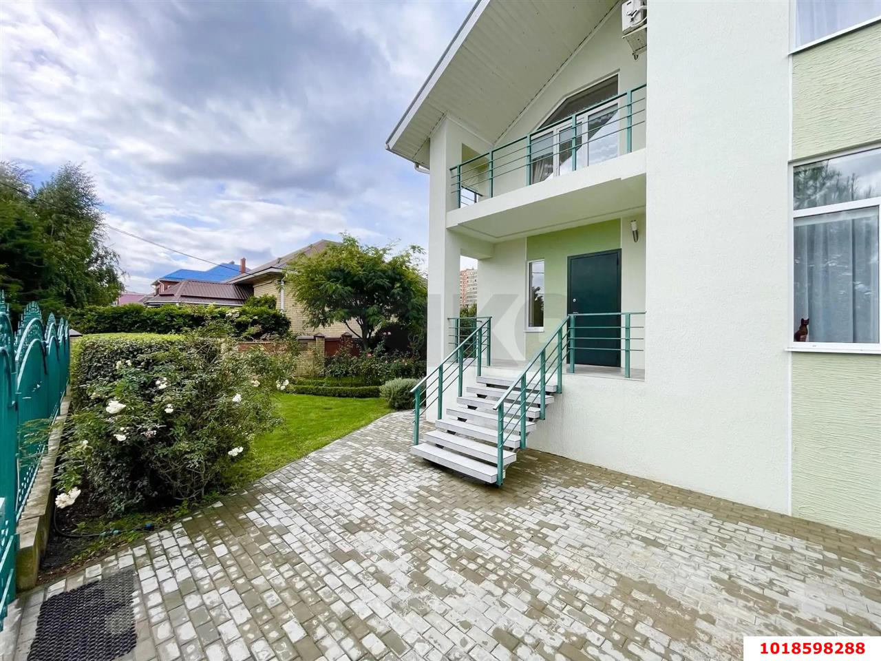 Фото №13: Дом 195&nbsp;м² + 9.8&nbsp;сот., 2&nbsp;эт. - Краснодар, Прикубанский внутригородской округ, Калинино, мкр. Завод Радиоизмерительных Приборов, ул. Сергиевская, 32