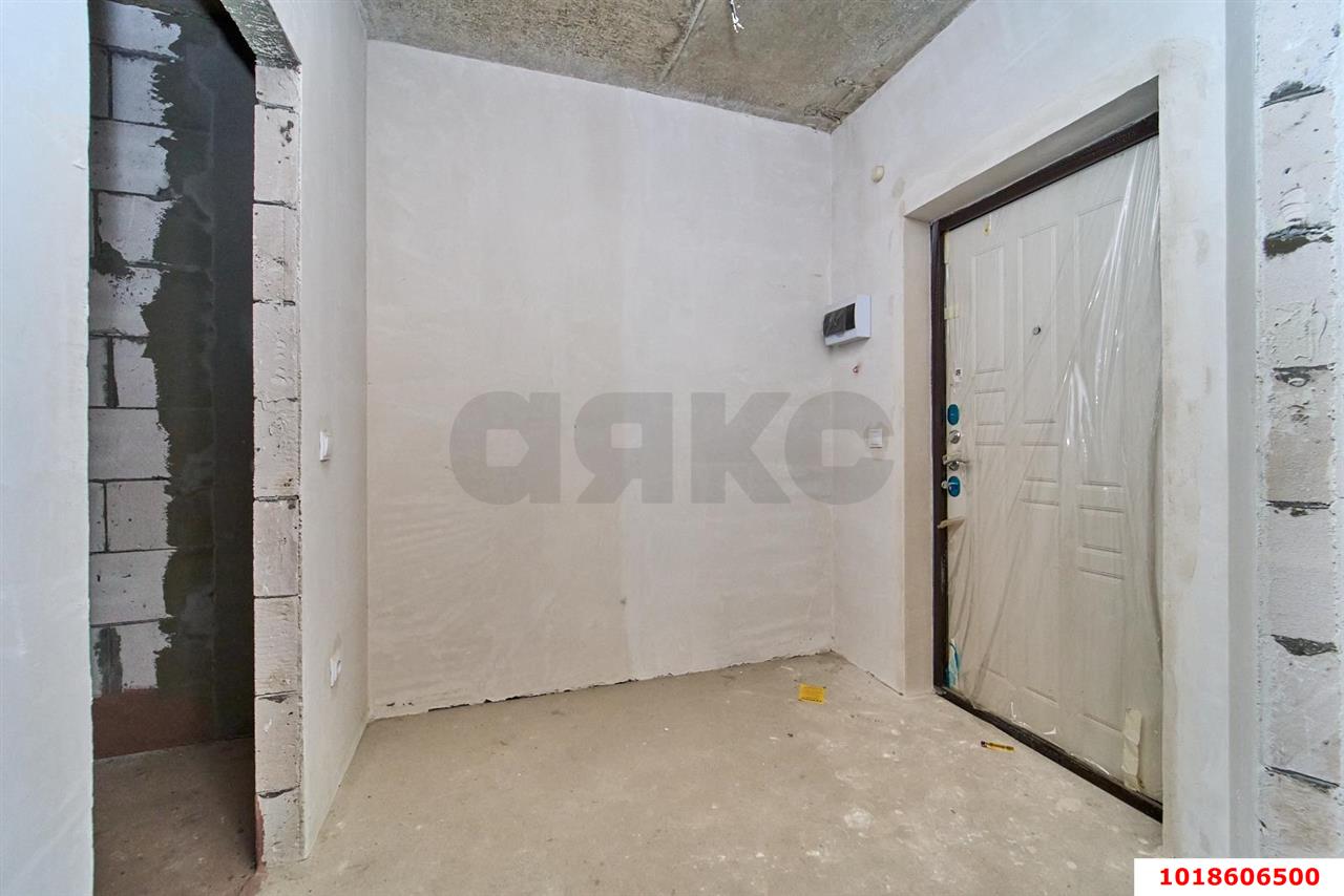 Фото №8: 1-комнатная квартира 40&nbsp;м², 18/19&nbsp;эт. - Краснодар, Прикубанский внутригородской округ, Славянский, мкр. Светлоград, ул. Красных Партизан, 1/4к15