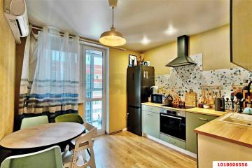 Фото №1: 2-комнатная квартира 50 м², 16/17 эт. - Краснодар, мкр. ЖК Времена Года 3, ул. Цезаря Куникова, 24к3