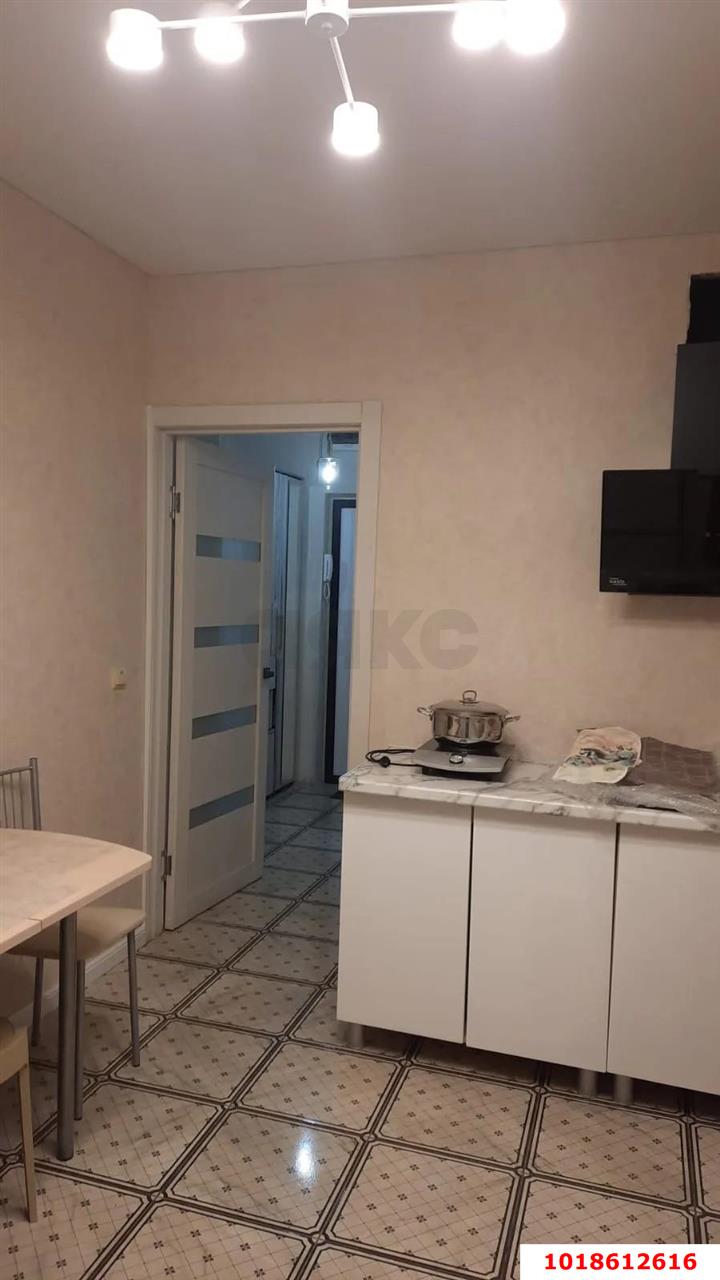 Фото №2: 1-комнатная квартира 38&nbsp;м², 5/16&nbsp;эт. - Краснодар, Прикубанский внутригородской округ, имени Петра Метальникова, мкр. жилой комплекс Инсити, ул. Евгении Жигуленко, 11/2