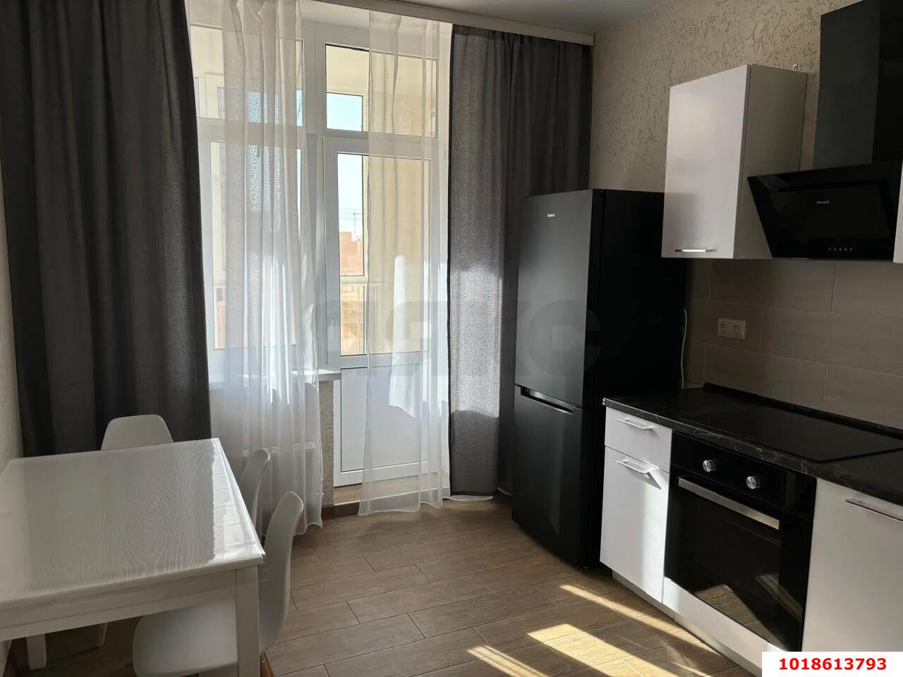 Фото №3: 1-комнатная квартира 42&nbsp;м², 8/22&nbsp;эт. - Краснодар, Прикубанский внутригородской округ, мкр. Достояние, ул. Григория Булгакова, 6
