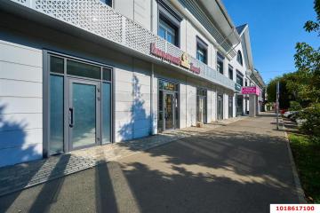 Фото №1: Торговое помещение 74 м², 1/3 эт. - Краснодар, мкр. Западный внутригородской округ, ул. имени Дзержинского, 8