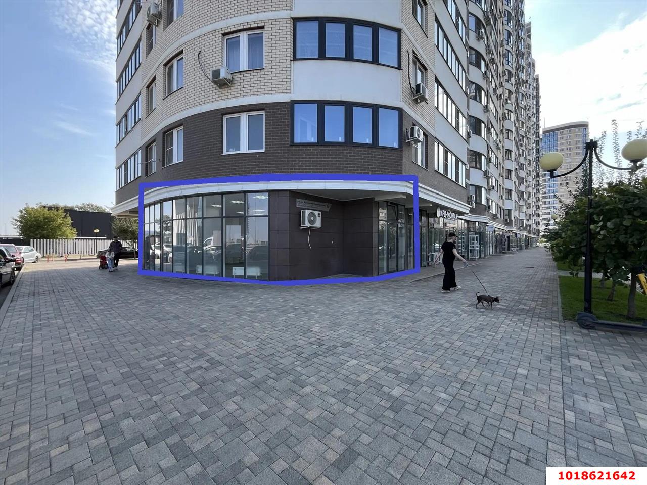 Фото №1: Торговое помещение 65&nbsp;м², 1/20&nbsp;эт. - Краснодар, Прикубанский внутригородской округ, Россинского, мкр. жилой комплекс Атлант, ул. Адмирала Крузенштерна, 6к3
