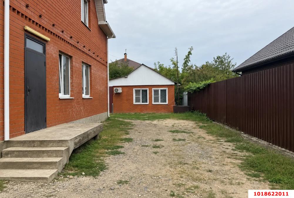 Фото №5: Дом 242&nbsp;м² + 8.12&nbsp;сот., 2&nbsp;эт. - Краснодар, Прикубанский внутригородской округ, СТ Садовод-2, мкр. СНТ Садовод 2, ул. Абрикосовая, 25