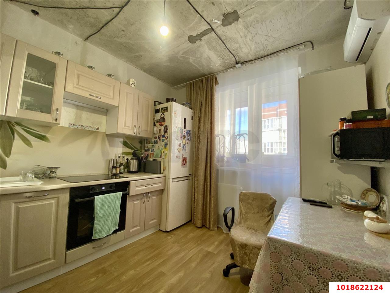 Фото №4: 1-комнатная квартира 38&nbsp;м², 14/17&nbsp;эт. - Краснодар, Прикубанский внутригородской округ, имени Петра Метальникова, мкр. ЖК Времена Года 3, ул. Цезаря Куникова, 24к2