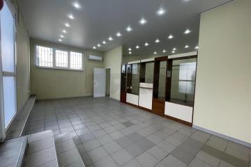 Фото №1: Торговое помещение 72 м², 1/1 эт. - Краснодар, мкр. Хлопчато-бумажный Комбинат, ул. Лизы Чайкиной