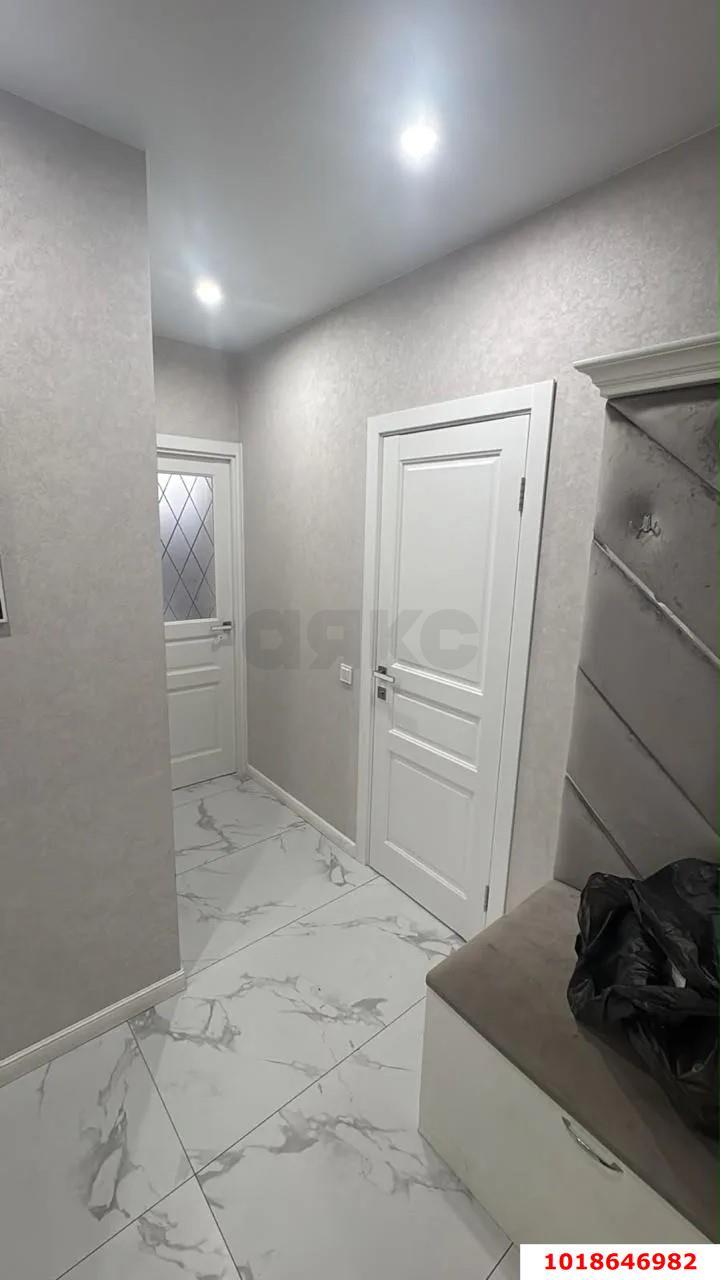 Фото №6: 3-комнатная квартира 60&nbsp;м², 4/17&nbsp;эт. - Краснодар, Прикубанский внутригородской округ, имени Петра Метальникова, мкр. ЖК Времена Года 3, ул. Цезаря Куникова, 24к1