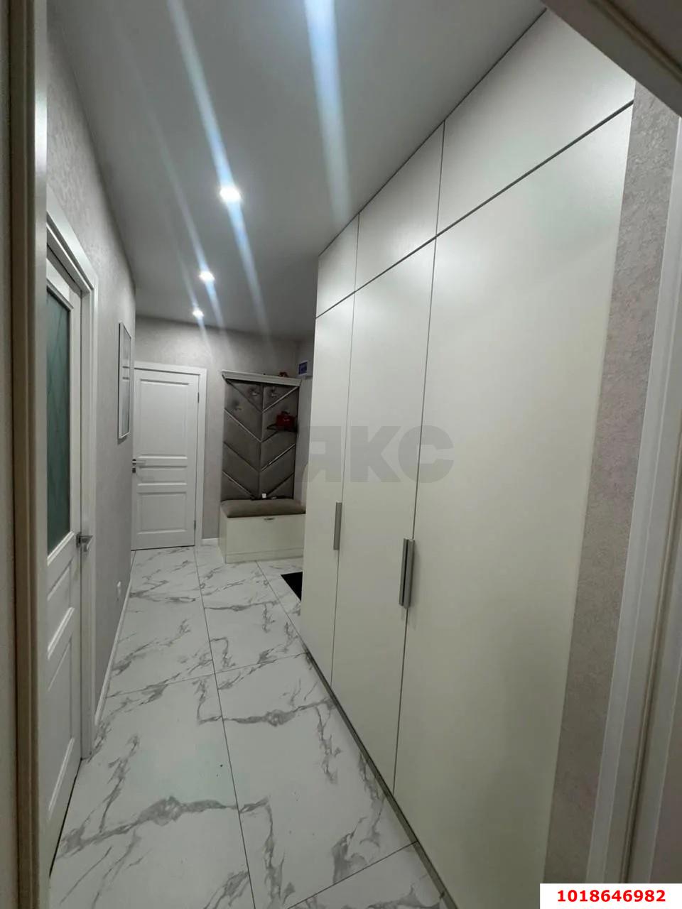 Фото №8: 3-комнатная квартира 60&nbsp;м², 4/17&nbsp;эт. - Краснодар, Прикубанский внутригородской округ, имени Петра Метальникова, мкр. ЖК Времена Года 3, ул. Цезаря Куникова, 24к1