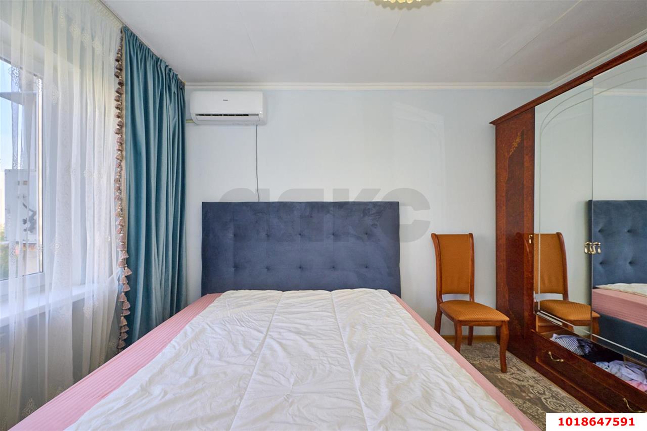 Фото №6: 3-комнатная квартира 70&nbsp;м², 5/10&nbsp;эт. - Краснодар, Западный внутригородской округ, мкр. Юбилейный, пр-кт Чекистов, 4
