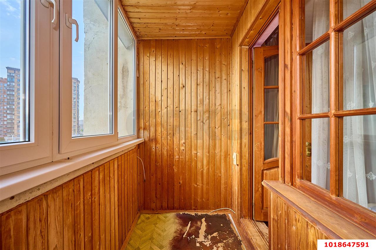 Фото №13: 3-комнатная квартира 70&nbsp;м², 5/10&nbsp;эт. - Краснодар, Западный внутригородской округ, мкр. Юбилейный, пр-кт Чекистов, 4