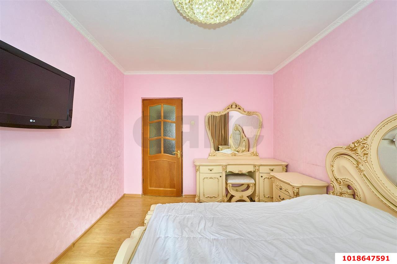 Фото №11: 3-комнатная квартира 70&nbsp;м², 5/10&nbsp;эт. - Краснодар, Западный внутригородской округ, мкр. Юбилейный, пр-кт Чекистов, 4