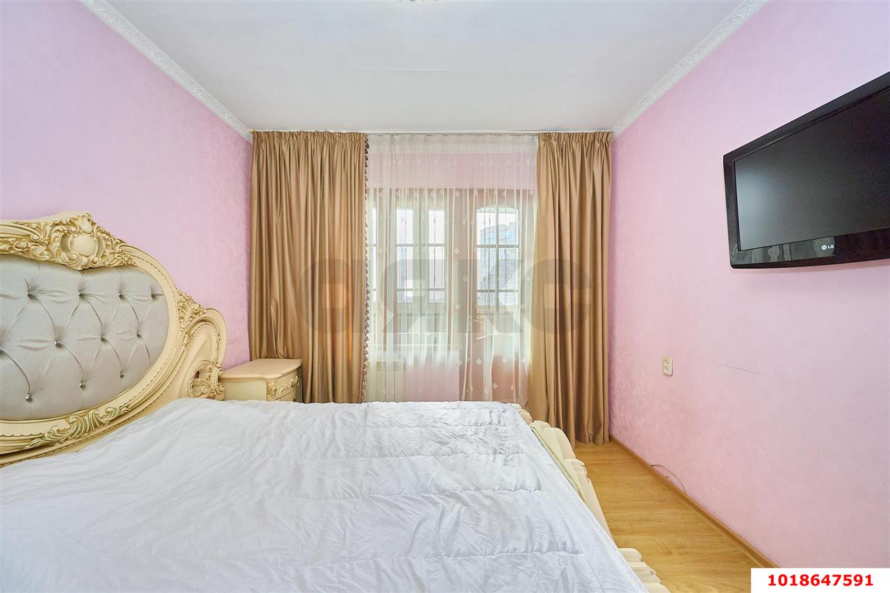 Фото №10: 3-комнатная квартира 70&nbsp;м², 5/10&nbsp;эт. - Краснодар, Западный внутригородской округ, мкр. Юбилейный, пр-кт Чекистов, 4