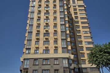 Фото №1: 2-комнатная квартира 70 м², 11/17 эт. - Краснодар, мкр. Центральный, ул. Митрофана Седина, 51/1
