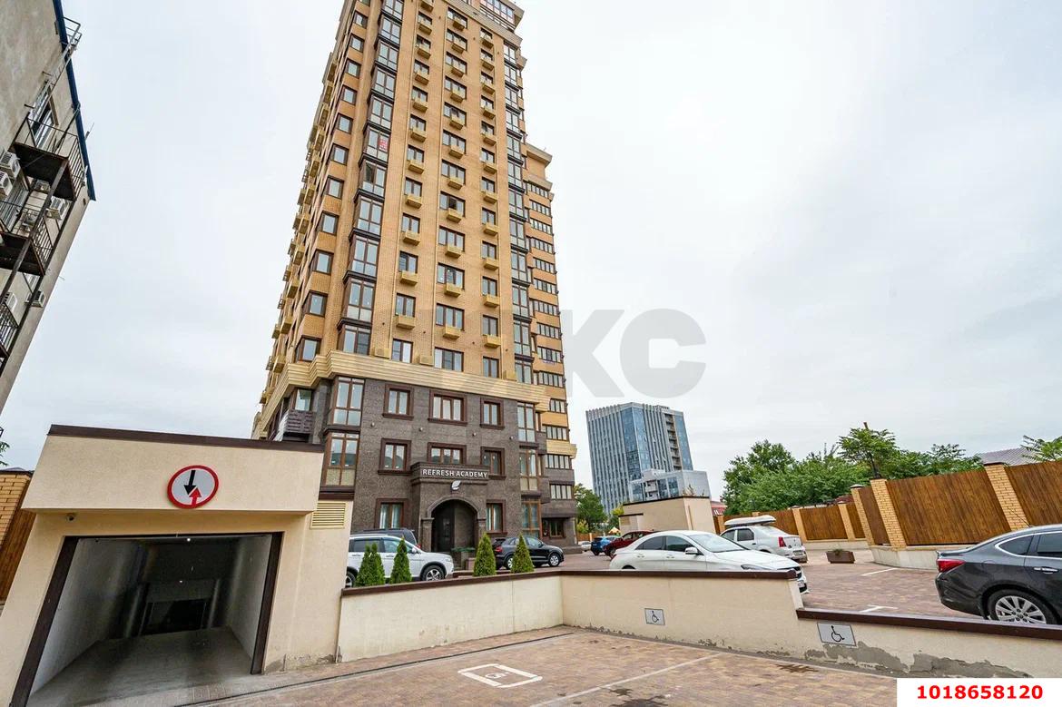 Фото №2: 2-комнатная квартира 70&nbsp;м², 11/17&nbsp;эт. - Краснодар, Центральный внутригородской округ, мкр. Центральный, ул. Митрофана Седина, 51/1