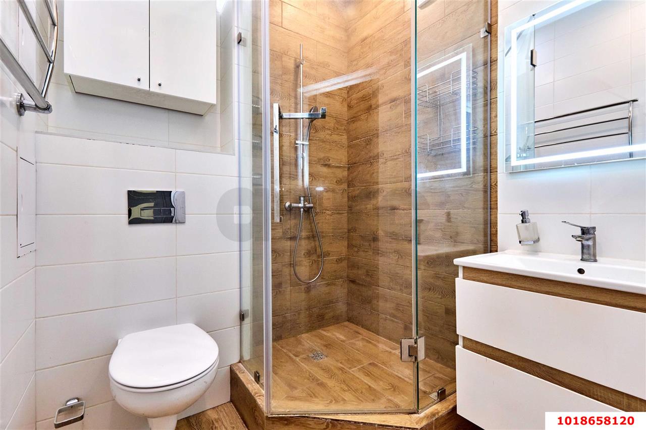 Фото №10: 2-комнатная квартира 70&nbsp;м², 11/17&nbsp;эт. - Краснодар, Центральный внутригородской округ, мкр. Центральный, ул. Митрофана Седина, 51/1