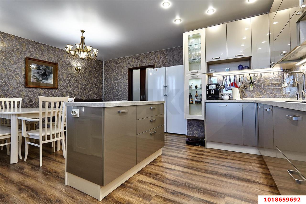 Фото №2: 3-комнатная квартира 85&nbsp;м², 15/25&nbsp;эт. - Краснодар, Прикубанский внутригородской округ, Фестивальный, Отделение № 1 совхоза Солнечный, мкр. ЖК Седьмой Континент, ул. Совхозная, 1к3