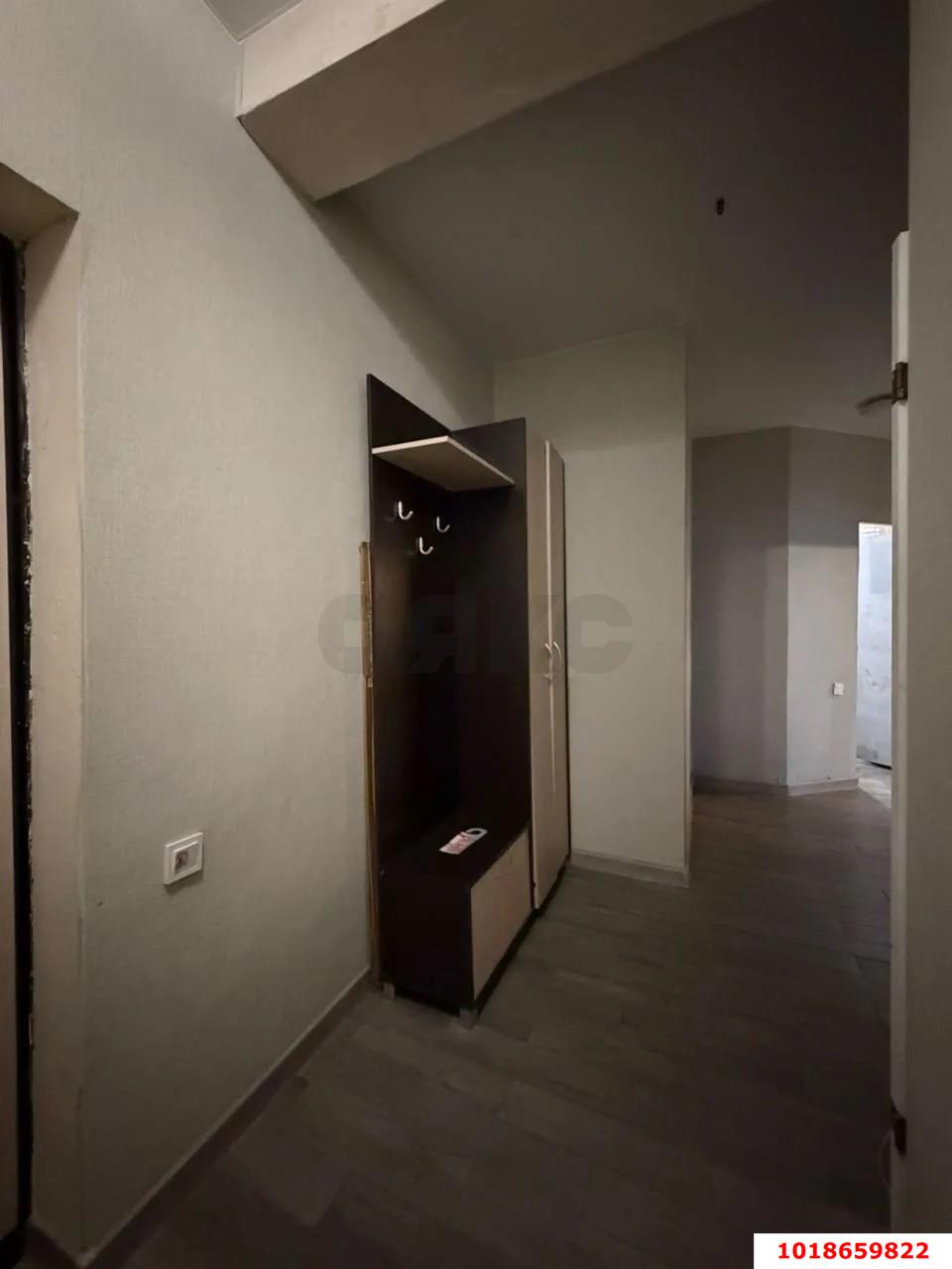 Фото №6: 1-комнатная квартира 43&nbsp;м², 4/6&nbsp;эт. - Краснодар, Прикубанский внутригородской округ, Прикубанский внутригородской округ, жилой комплекс Мирный, мкр. жилой комплекс Мирный, ул. им. Сорока А.М., 2