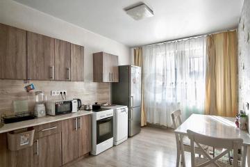Фото №1: 2-комнатная квартира 60 м², 5/5 эт. - Краснодар, мкр. жилой комплекс Краски, ул. Краеведа Соловьёва, 6к1