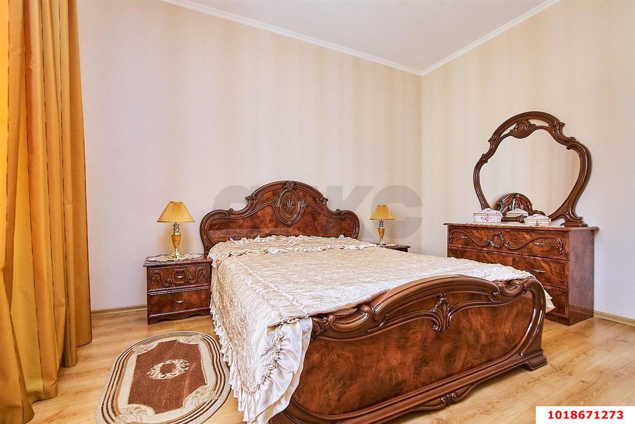 Фото №3: Дом 120&nbsp;м² + 4&nbsp;сот., 2&nbsp;эт. - Краснодар, Западный внутригородской округ, мкр. Центральный, ул. Карасунская, 60
