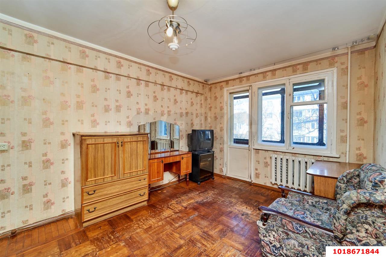 Фото №1: 2-комнатная квартира 45&nbsp;м², 2/5&nbsp;эт. - Краснодар, Центральный внутригородской округ, мкр. 40 лет Победы, ул. Клиническая, 18