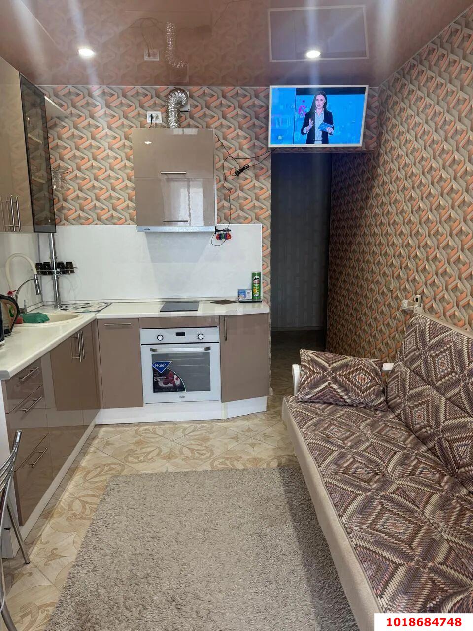 Фото №1: 1-комнатная квартира 47&nbsp;м², 10/18&nbsp;эт. - Краснодар, Карасунский внутригородской округ, Хлопчато-бумажный Комбинат, мкр. жилой комплекс Элегант, ул. Старокубанская, 137к2