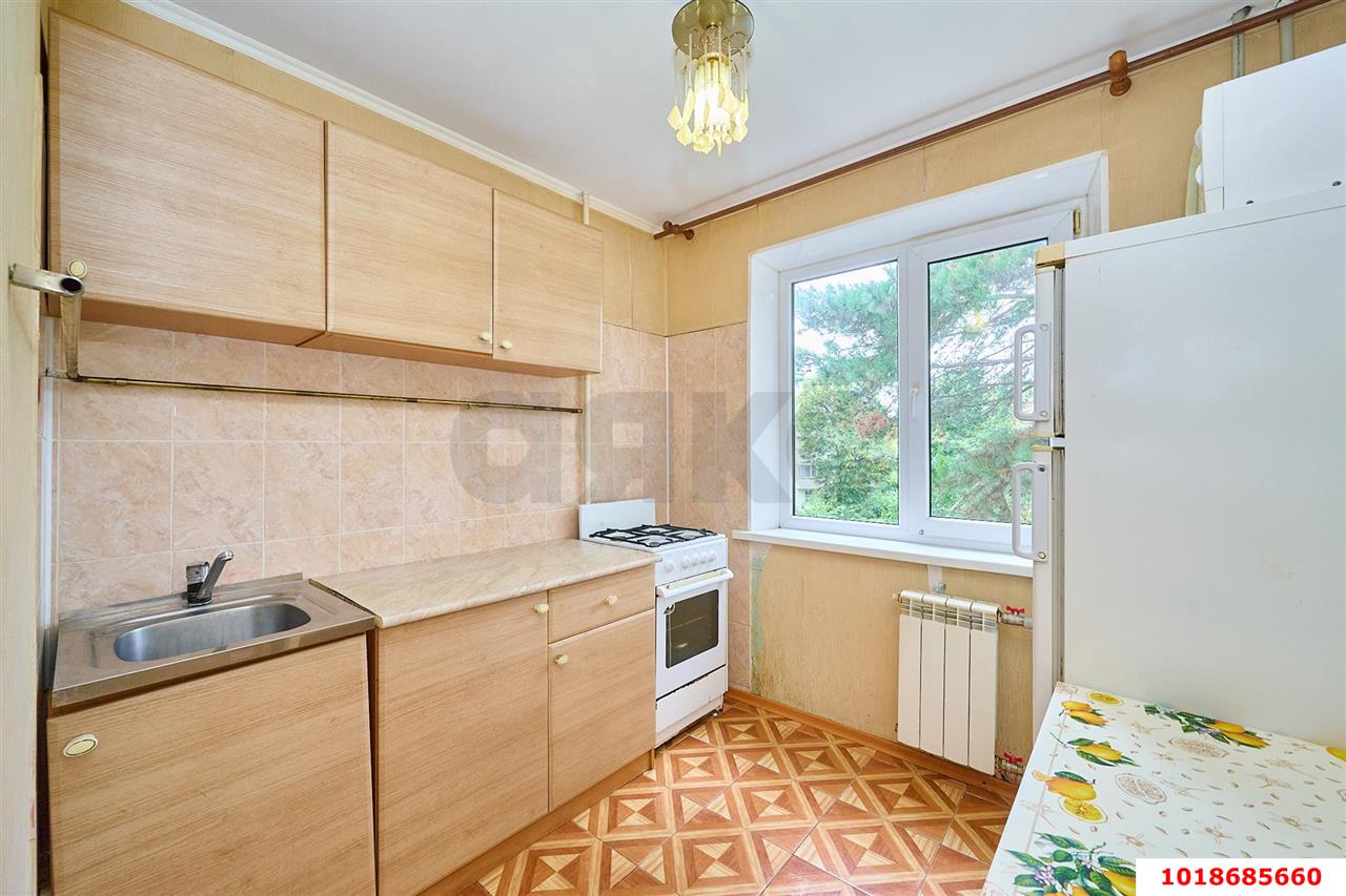 Фото №1: 1-комнатная квартира 30&nbsp;м², 3/5&nbsp;эт. - Краснодар, Центральный внутригородской округ, мкр. Черёмушки, ул. Стасова, 144
