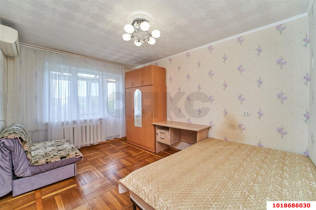 Фото №2: 2-комнатная квартира 50&nbsp;м², 5/5&nbsp;эт. - Краснодар, Центральный внутригородской округ, мкр. Черёмушки, ул. Айвазовского, 50