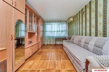 Фото №1: 2-комнатная квартира 46 м², 5/5 эт. - Краснодар, мкр. Черёмушки, ул. Айвазовского, 50
