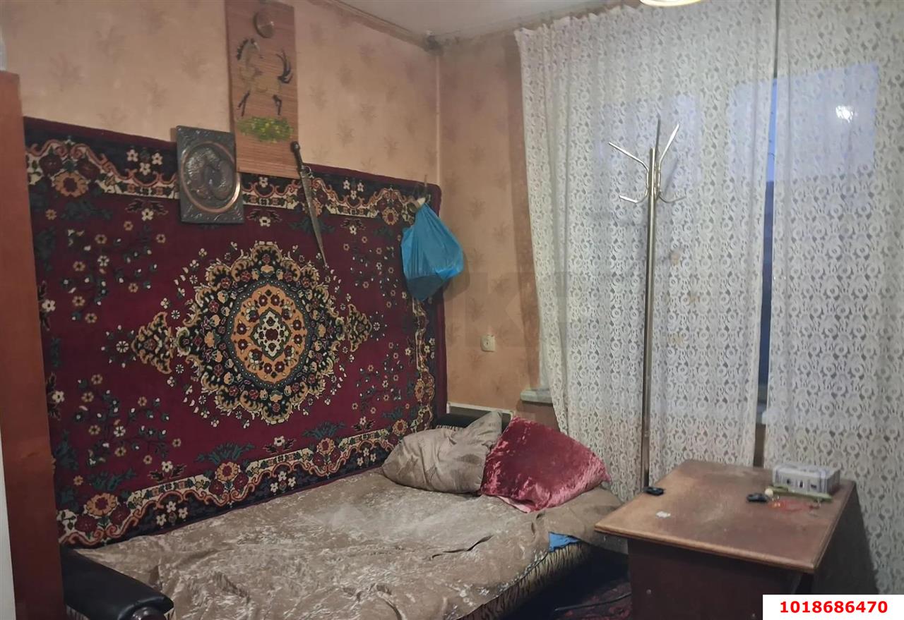 Фото №1: Комната 12&nbsp;м², 2/5&nbsp;эт. - Краснодар, мкр. Западный внутригородской округ, ул. Строителей, 5/1
