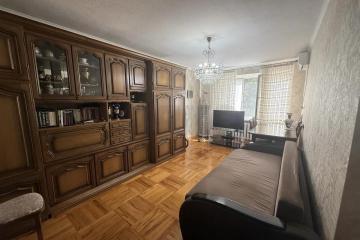 Фото №1: 3-комнатная квартира 58 м², 4/9 эт. - Краснодар, мкр. Центральный, ул. Хакурате, 10к1