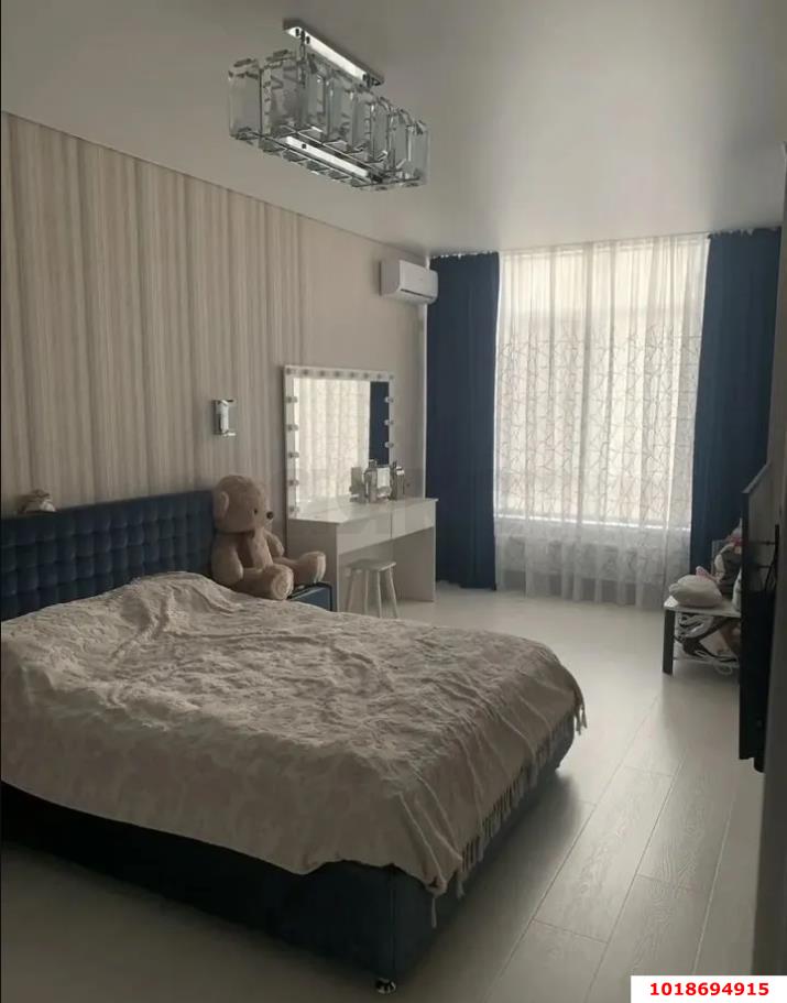 Фото №1: 3-комнатная квартира 106&nbsp;м², 2/3&nbsp;эт. - Краснодар, Прикубанский внутригородской округ, мкр. Фестивальный, ул. Сергея Михалёва, 2А