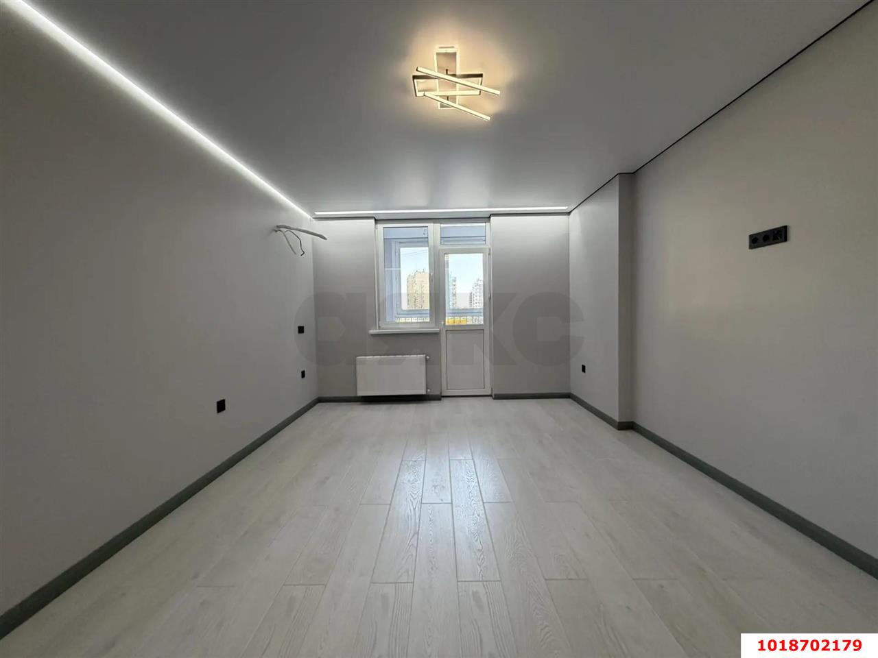 Фото №2: 3-комнатная квартира 105&nbsp;м², 3/24&nbsp;эт. - Краснодар, Прикубанский внутригородской округ, Микрохирургии глаза, мкр. жилой комплекс Сограт, ул. Красных Партизан, 4/15