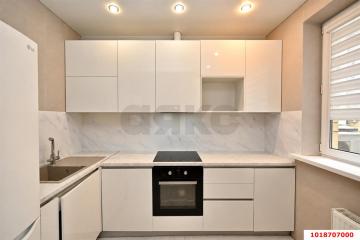 Фото №1: 2-комнатная квартира 55 м², 3/20 эт. - Краснодар, мкр. ЖК Флотилия, ул. имени 40-летия Победы, 178к3